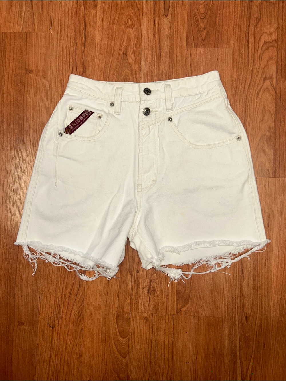 Vintage 90s Union Bay Mom Jean Shorts White Denim Jorts Sz 7 High Waist